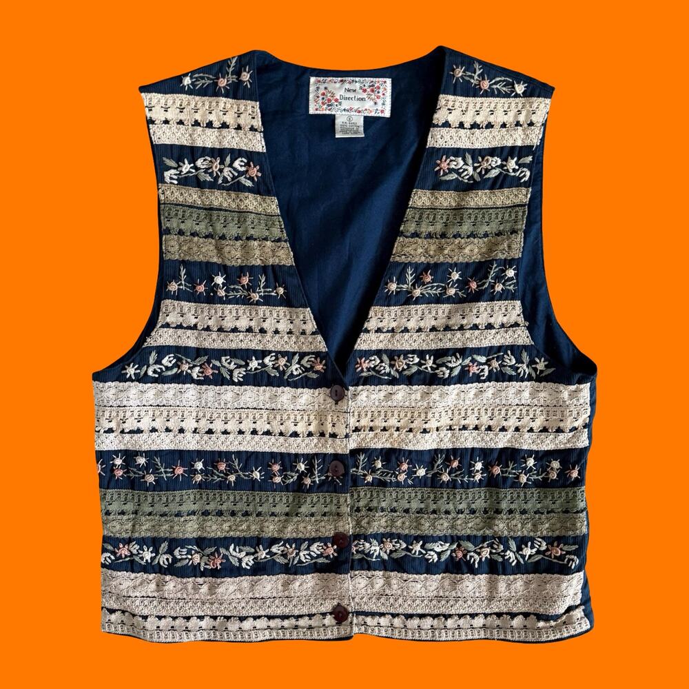 90's vintage navy floral embroidered crochet boho granola mom vest SMALL